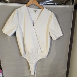 Versona Cream Kids One Piece Bodysuit
